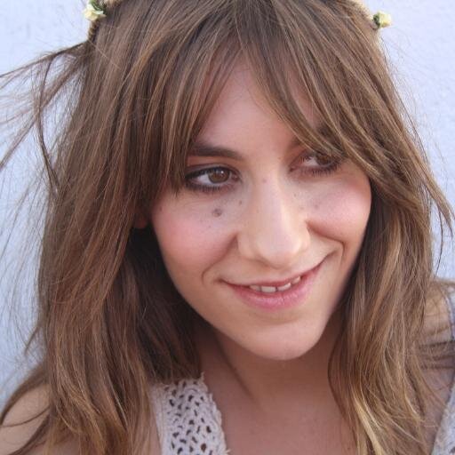 Actriz. Versátil, curiosa y soñadora.