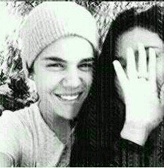 I'm Belieber 4ever and i LoVE forever @justinbieber is my life. i love u @AustinMahone Followed me. http://t.co/0zTrciRkfE