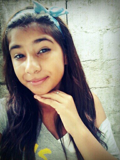eu levo a vida no sorriso mesmo passsando sufoco.