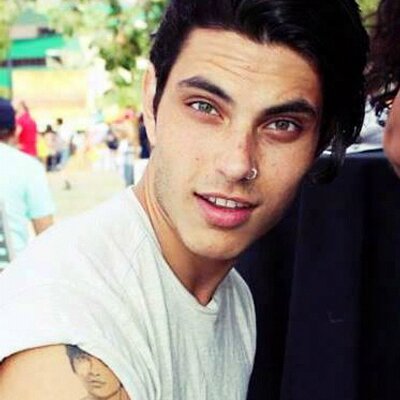 We Samuel Larsen On Twitter Guada Beatgleek