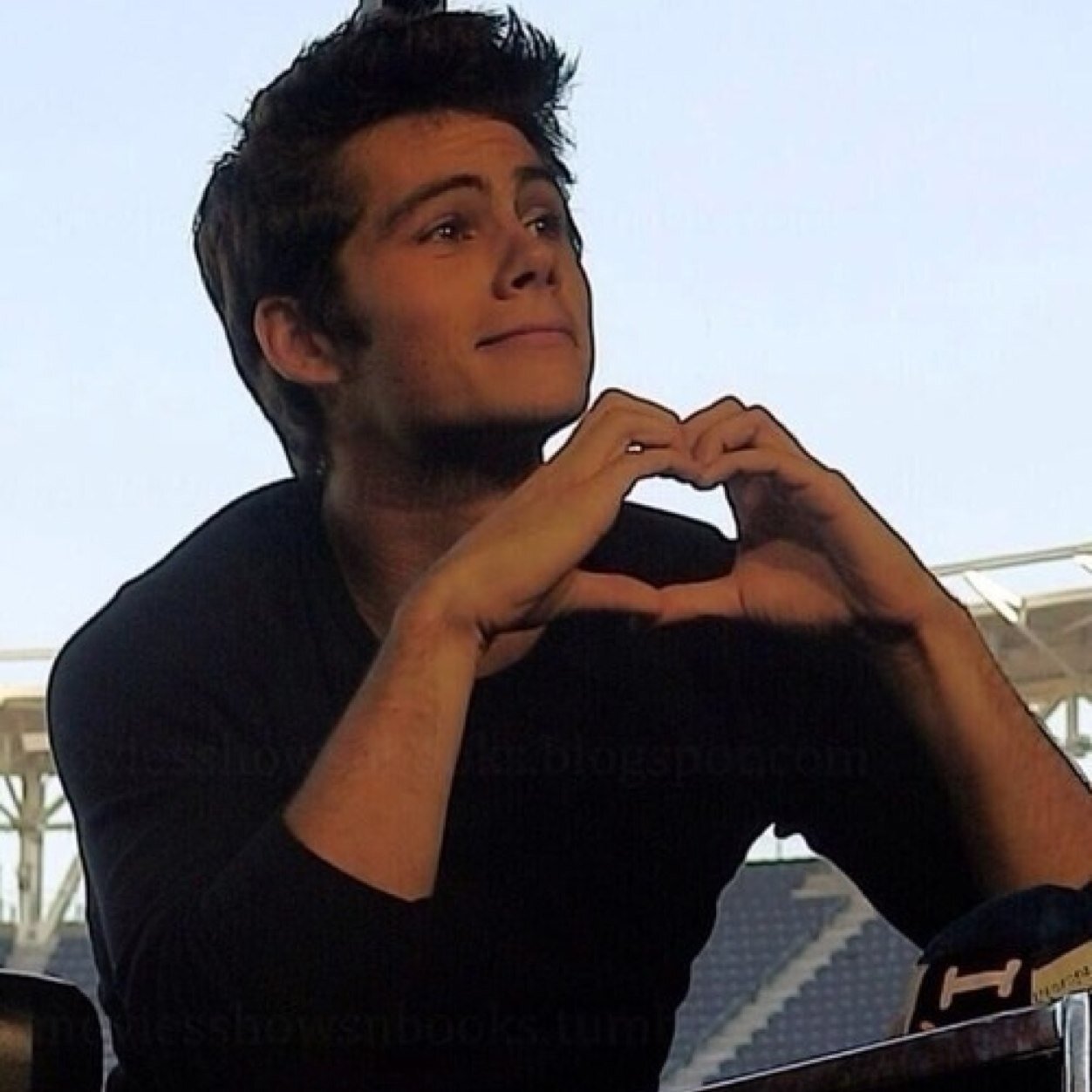 this is a free follow dont follow this account!!! follow my main if you want to @jackbaraASs ♡