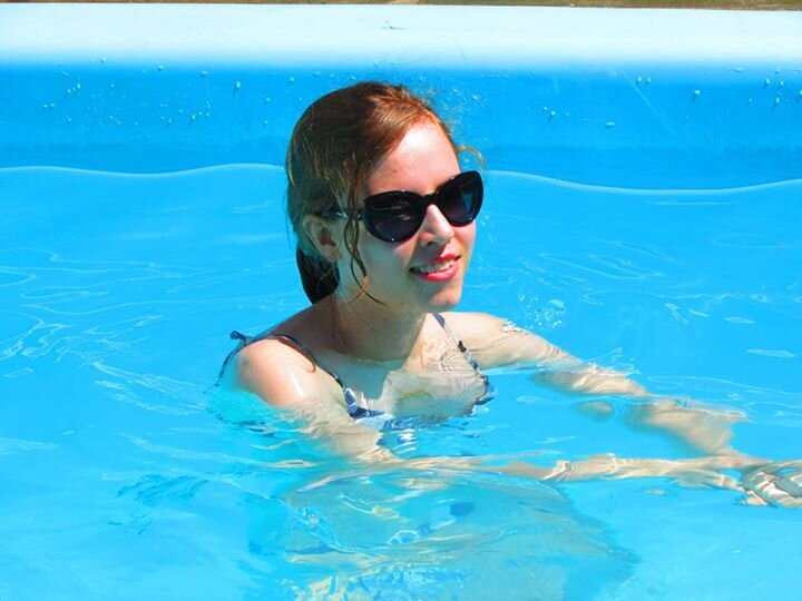 flavinha_helen's profile picture. You don't know me, but I know me.  Science only goes so far and then comes God. The Notebook...