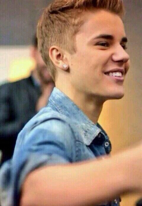 Belieber since 2009.I will never stop supporting him.❤