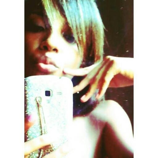 luanabold1's profile picture. 18 anos , Vascaina , Solteira , Piscina , Paraibana ♥  - Deus me enviou à terra com uma missão. Só Ele pode me deter, os homens nunca poderão.
Bob Marley