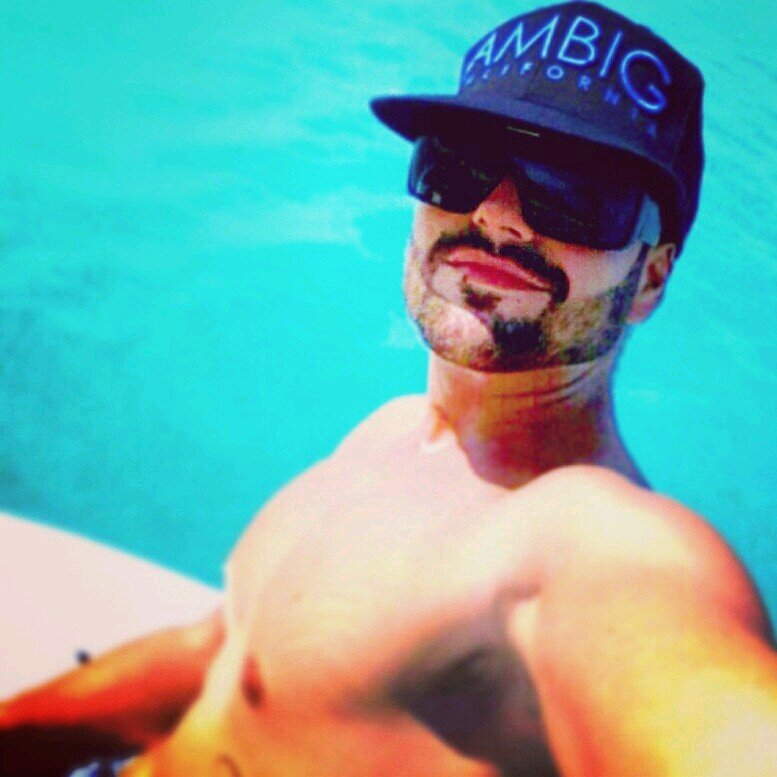 leonardomora13's profile picture. ..Licenciado en fisioterapia..  y #SOY VENEZOLANO