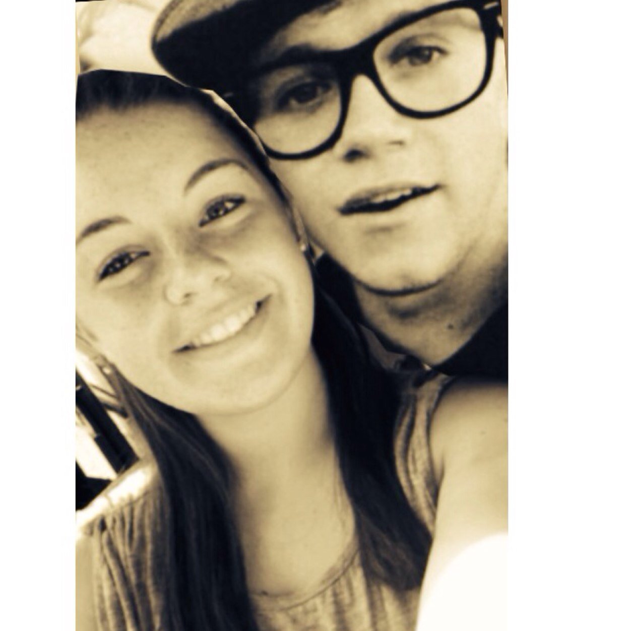 Is he biting his lip I just DIED!