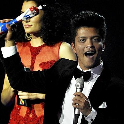 (FAN PAGE) The Official Bruno Mars Army! || calling all #Hooligans from around the world. BOK WIT US |