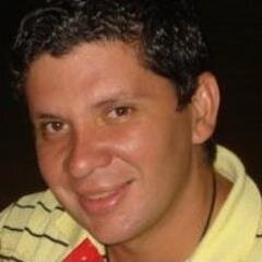 Venezolano, Ingeniero, Especializado en Gerencia y Economía  Energética (Curtin Business School Australia), Amante del Triatlon, y la Naturaleza - VP Activista