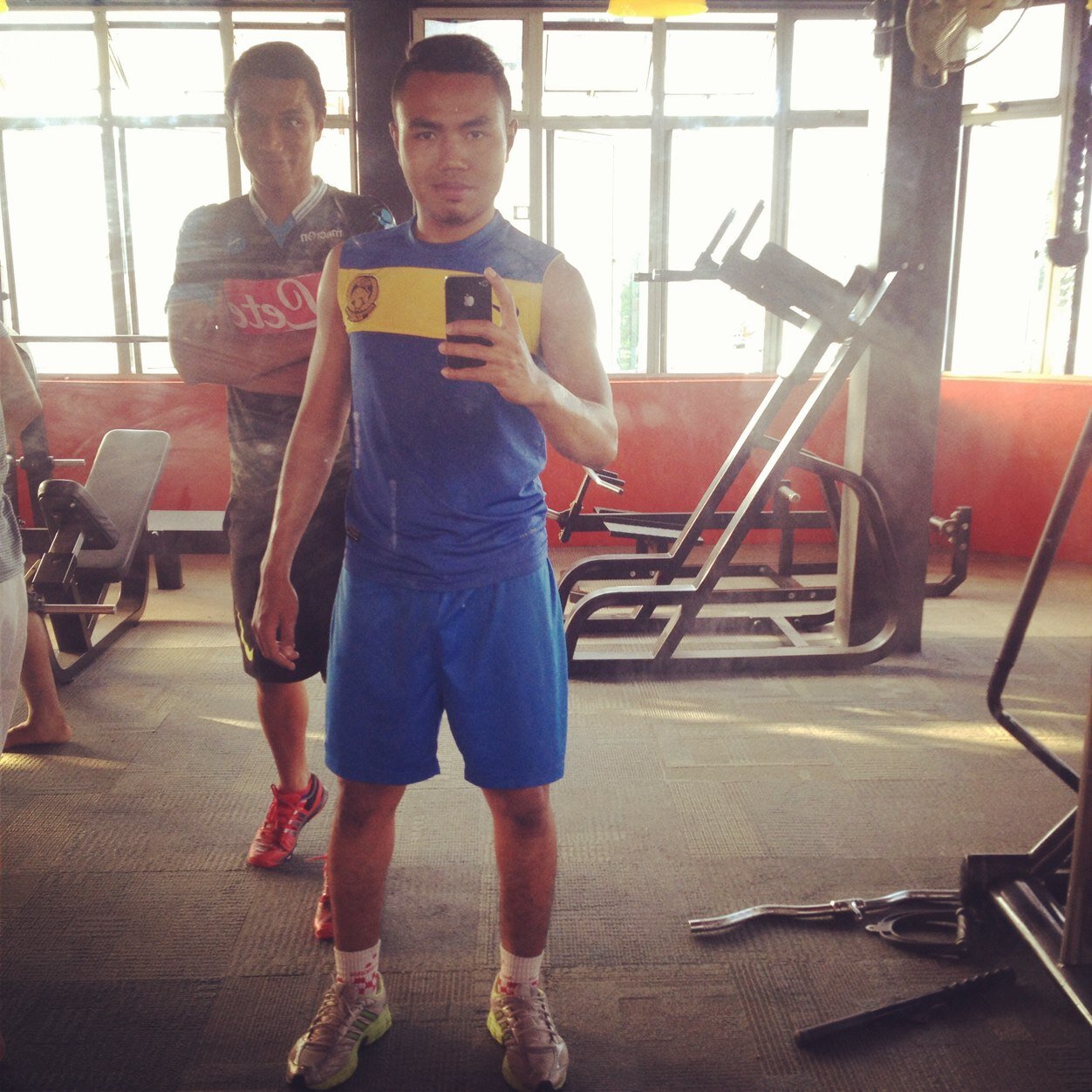 Am . Alor setar , kedah . Agrotech student . Kptm kb . Instagram : izham_gonz . Want to be like Daniel alves and baihakki khaizan .You play drama you get karma