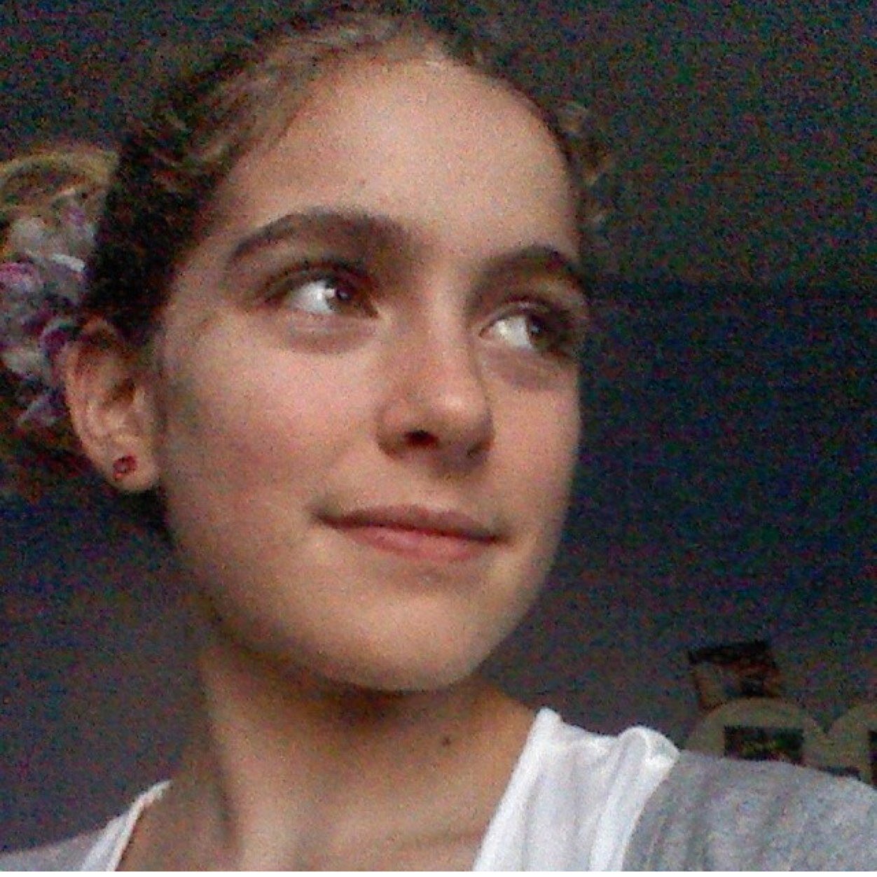 ik hou van hockey en mijn vrienden. op twitter is mijn liefste vriendin @IsavanGulik en mijn lieve zus @miloudoll19