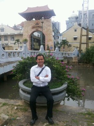 tubagus_gumilar's profile picture. Abdi mah gini wae,suka nyanyi, makan jeung suka sukaan pokoknya ma lah, pikasebeleun..