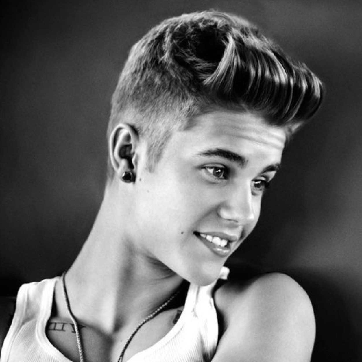 |17 years of age| |He had me at aye| |Justin bieber| |Capricorn♑|