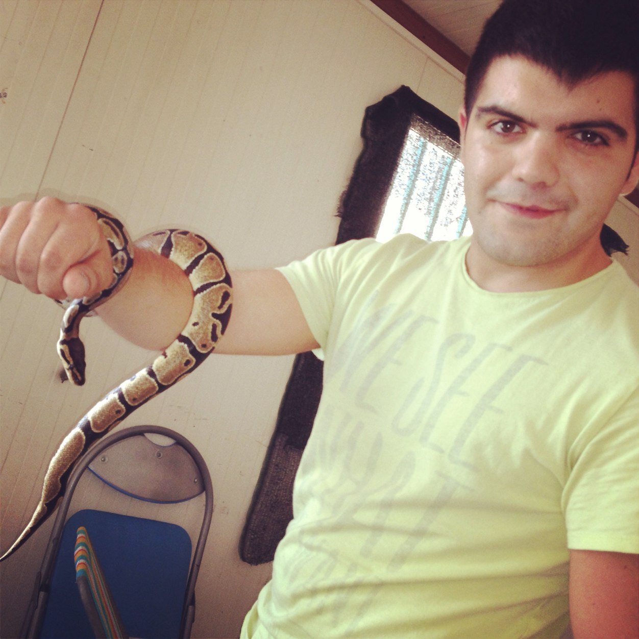 edgar4612's profile picture. Aquí el que no corre vuela, porque ser el niño de antes ya no cuela.