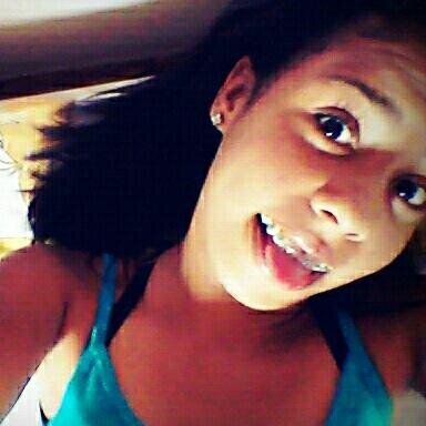 ~ n gosto d nd forçado, dsd un sorriso ate o caracter prefiro aquilo qe é espotanêo & verdadeeiro. sigo de voolta e so pedir ;D