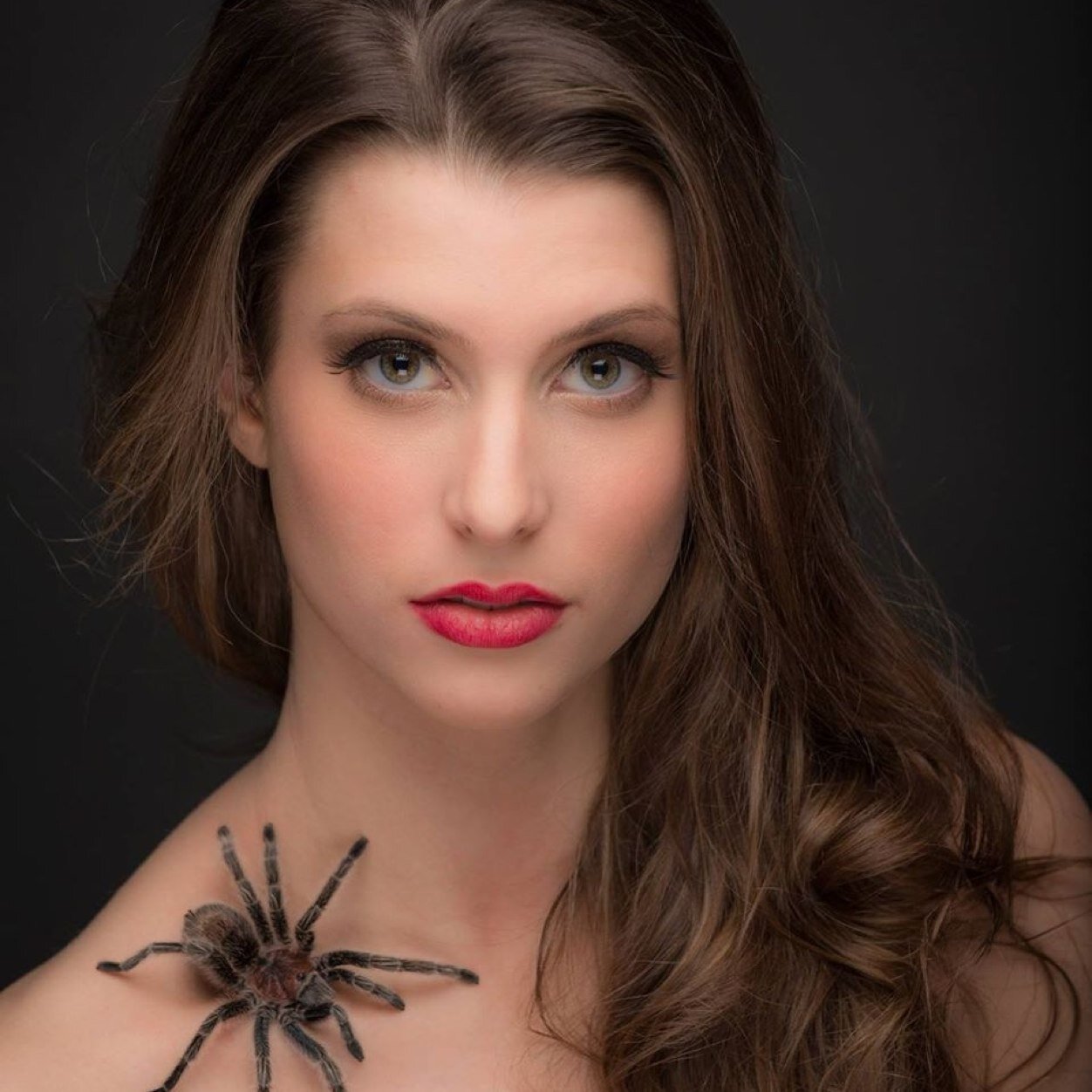 adventurebumm's profile picture. Adventure Bum TV, created/directed by Jon Heller, follows Alexa Schillinger as she is guided through different outdoor activites and reviews new products.