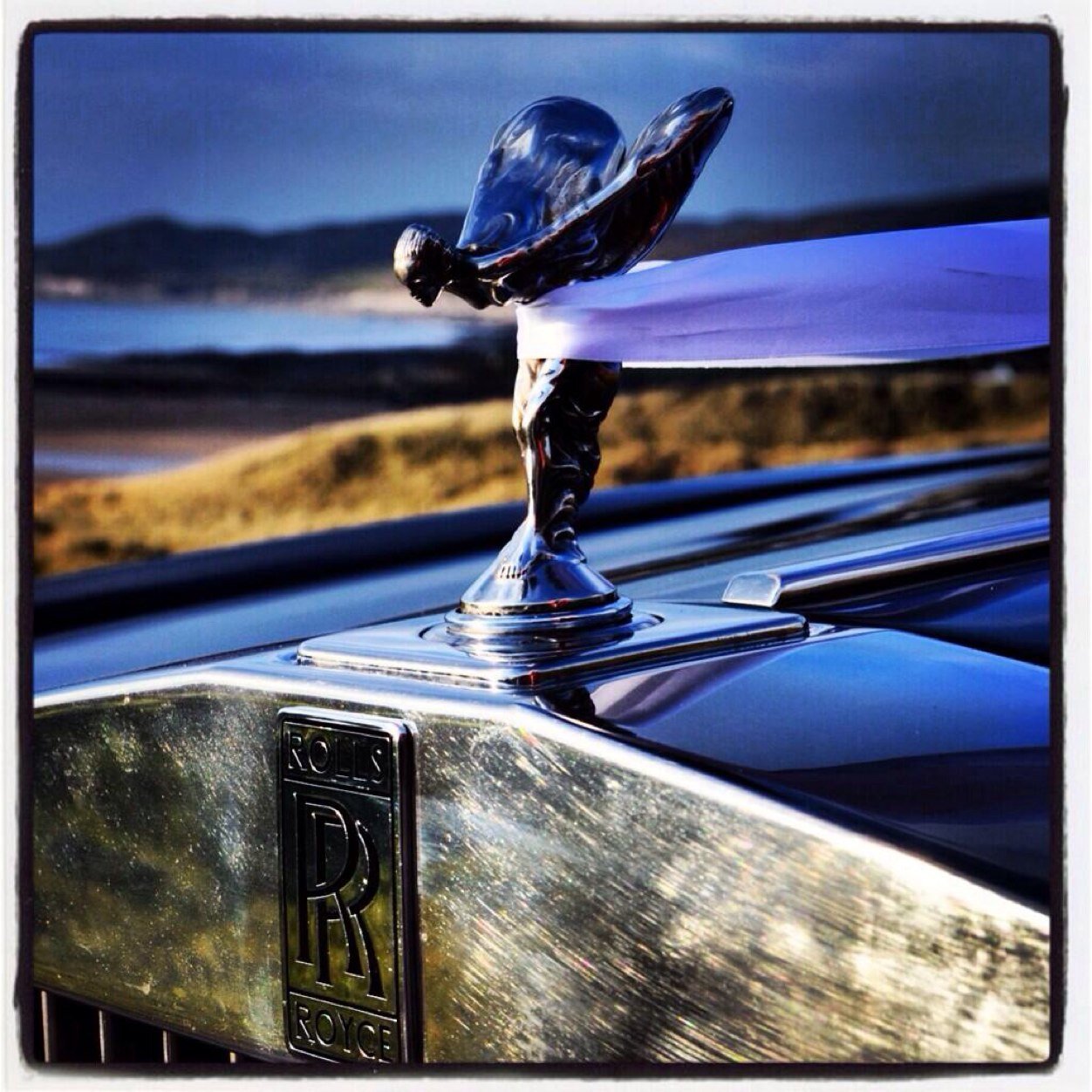 Chauffeur driven Rolls-Royce and Bentley wedding cars covering Devon and Cornwall areas. Exquisite and luxurious cars for your memorable occasion.