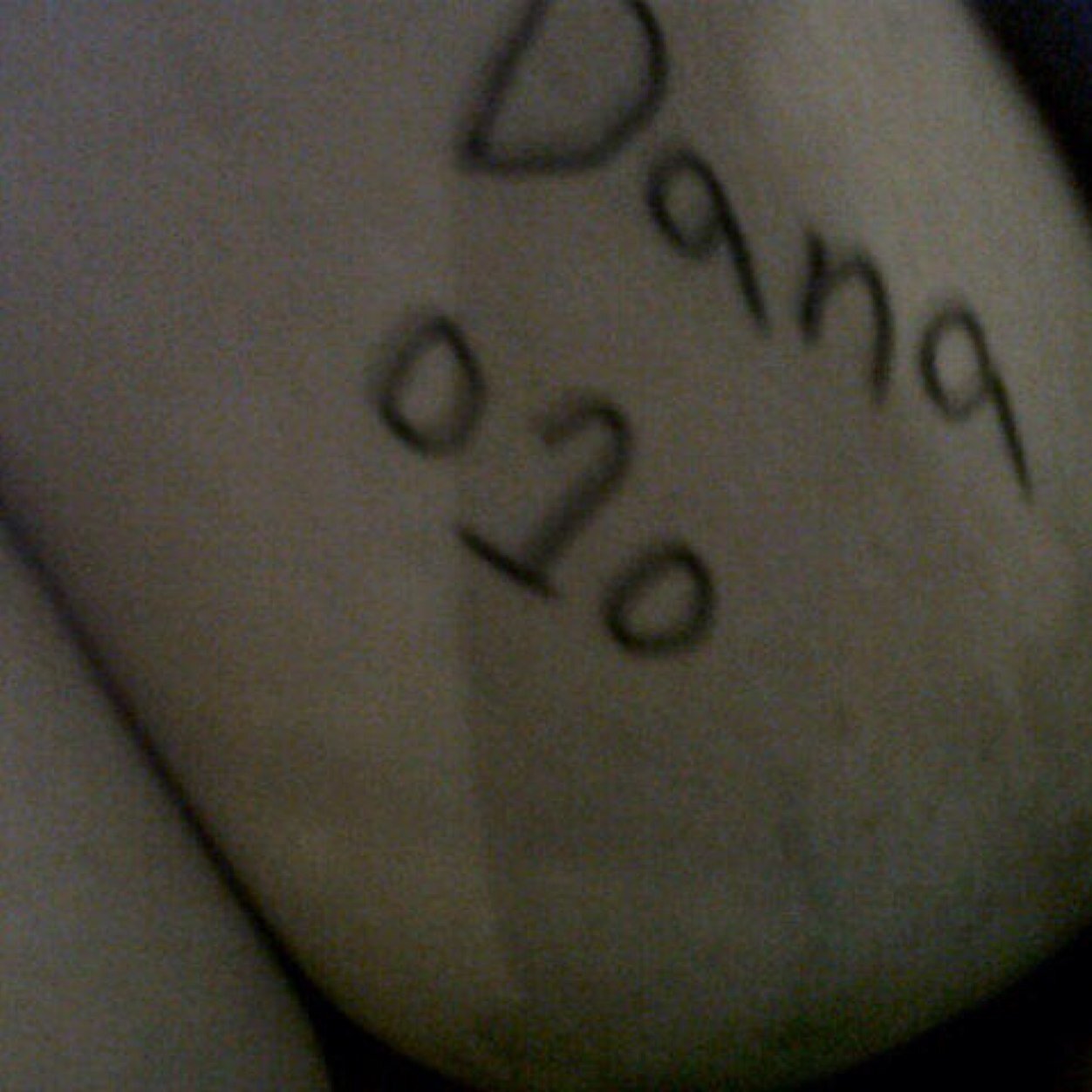 a_222_b's profile picture. #دانه_سكسيه- حساب وهمي يعني يمكن اكون اختك او بنت عمك الشي الي اضمنه لك اني وحده احب الجنس واميل للسحاق والديوثين لايجي احد يقول كاش وفلوس الي يعجبني ينيكني