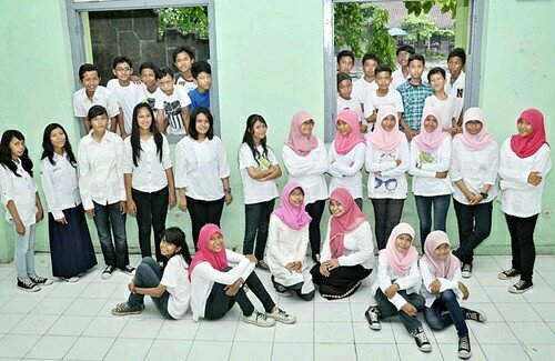 Random of 32 awesome people. Official Twitter of 8D SMP N 1 Cirebon 2013/2014. Our beloved teacher, Mrs. Dwi Putri KT.