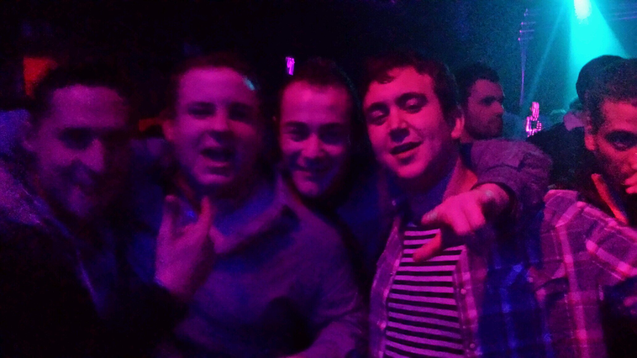 boluchato's profile picture. Lo que no me mata me hace mas fuerte
Donde vas con todo el pelo pa tras