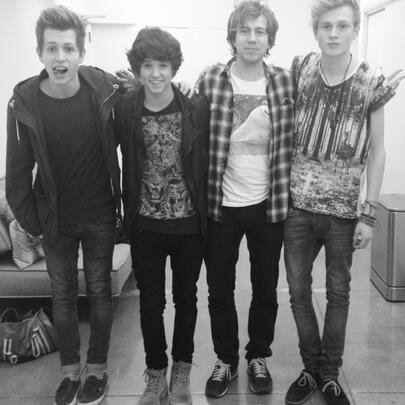 THE VAMPS BAND♥. Whatsapp:0999475296