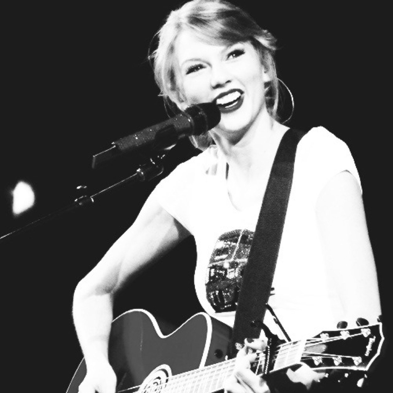 I followed you, because I think you're sweet. ♡ don't dollow this acc, please follow @you_lovatic and @swiftdisaster and @blowdeswift please