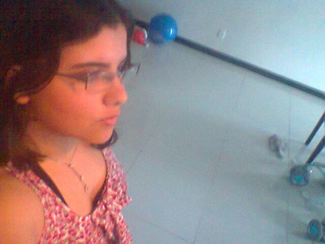 amo TVD e TO , sou uma pessoa que gosta de viver a vida intensamente(Love the series the vampire diaries, I am a person who likes to live life to the full)