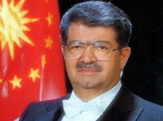 Sansüre ve fişlemeye vize vermeyen efsanevi Kamu Vicdanı Cumhurbaşkanı (Gerçek kişi ve kurumlarla ilgisi yoktur)