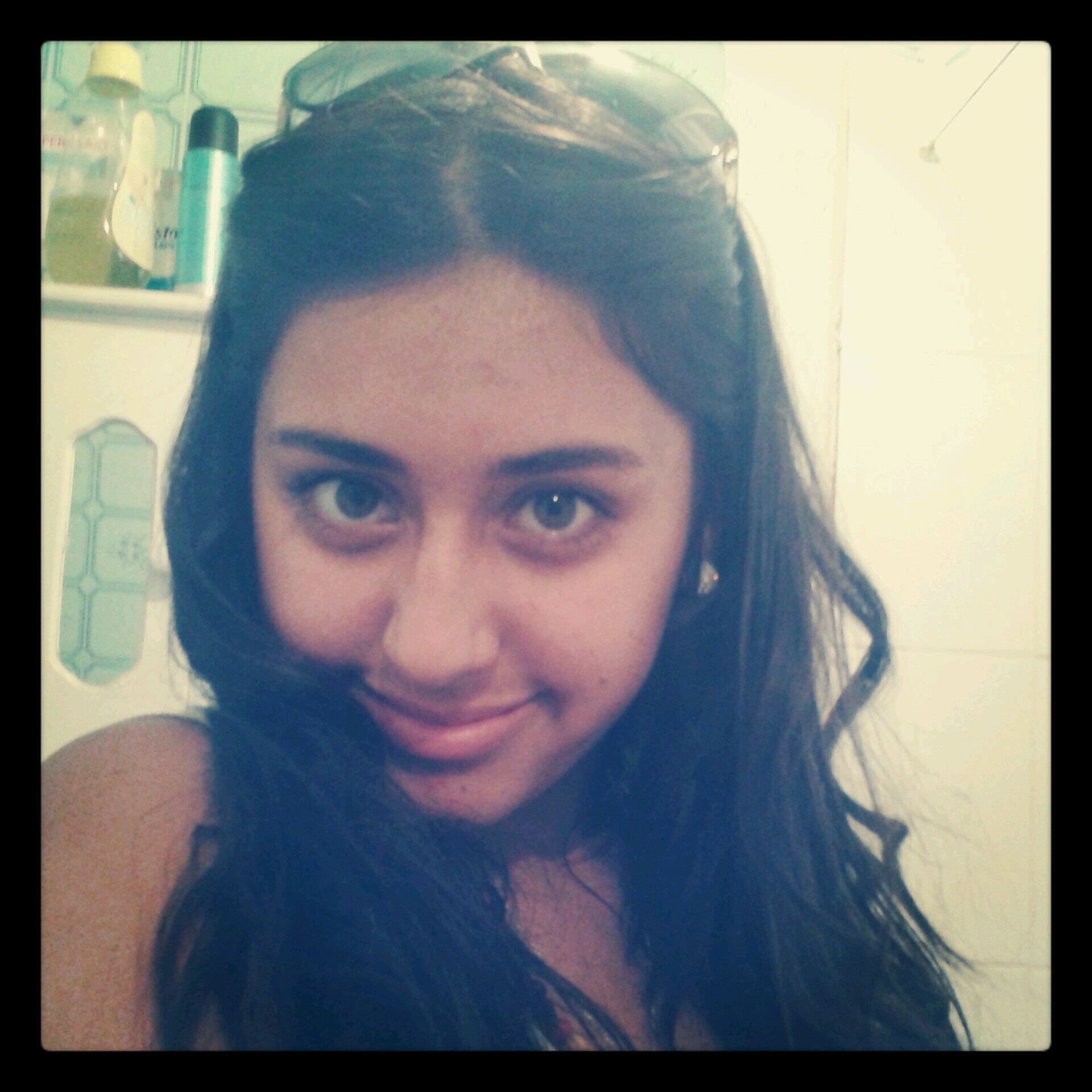 sígueme y yo también te sigo :) ♡