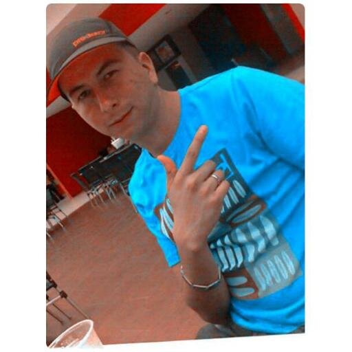 Nada poderá me abala, nada poderá me derrotar pois minha força e vitoria tem um nome é Jesus ! amém