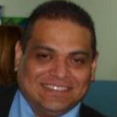 Ing Computacion, TSU Electronica, Diplomado Web Master, Bilingüe Ingles-Español, LPI Certified, Instructor de Software Libre, Programador.