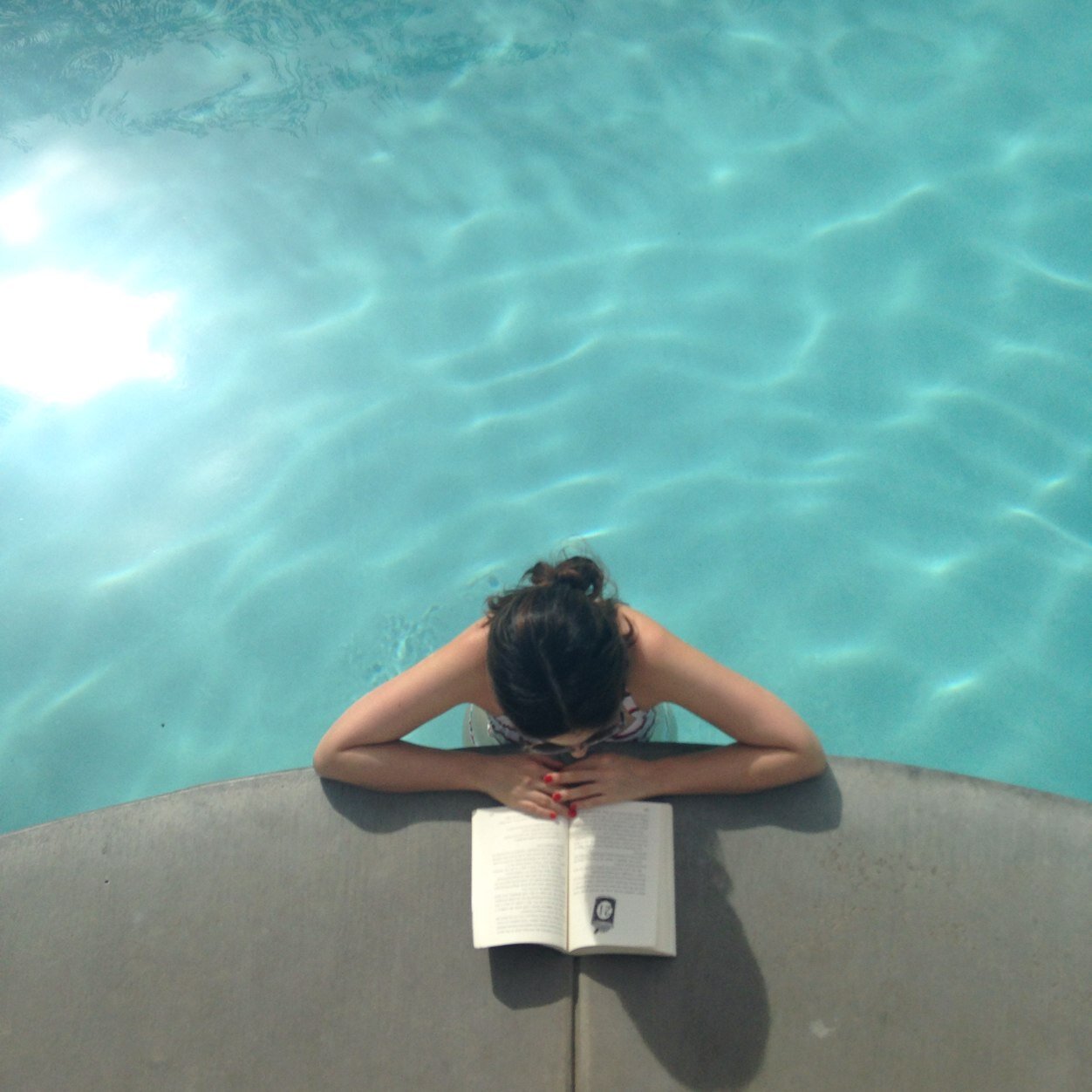 librarian, beach bum, oyster lover, all the way from BK ✈️ LA.