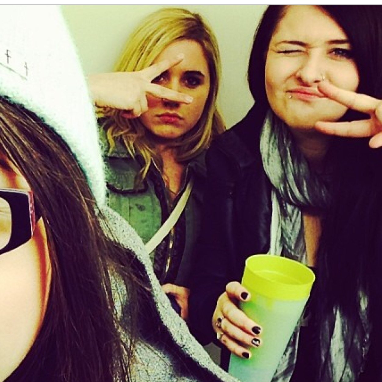 rileylynnebecks's profile picture. Live by this shit.