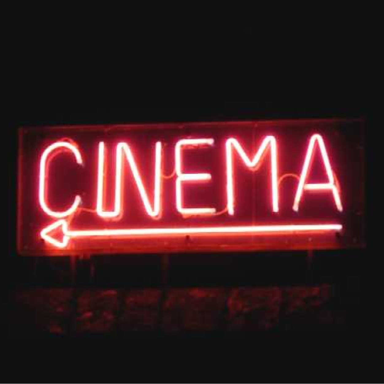 O cinema deverá fazê-lo esquecer que está sentado numa sala de cinema.