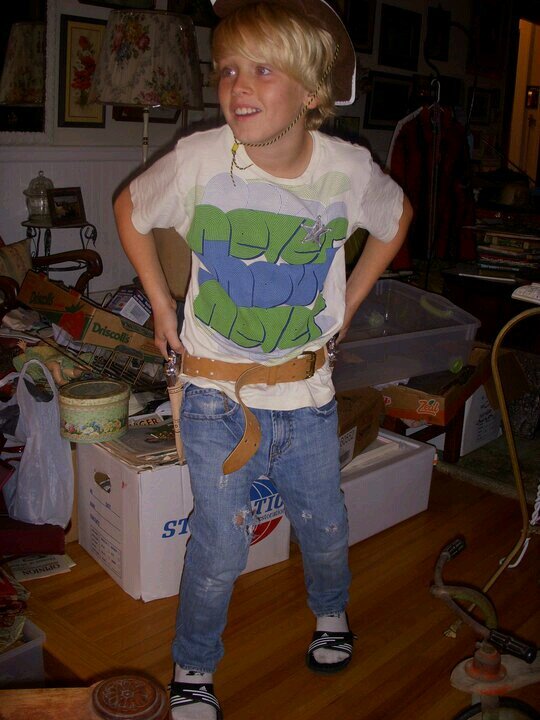 Boy Bands for life. #OneDirection #JustinBieber #ChuckBass #HarryStyles #ChanningTatum #SixPacks #SkinnyJeans #Guyswithbutts #Starbucks #MissMes #Guyleggings