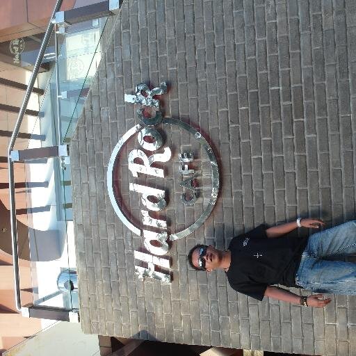 itsGUGUN's profile picture. Musician and songwriter / Vocal Guitar SUNSET / Blues / I Like SRV