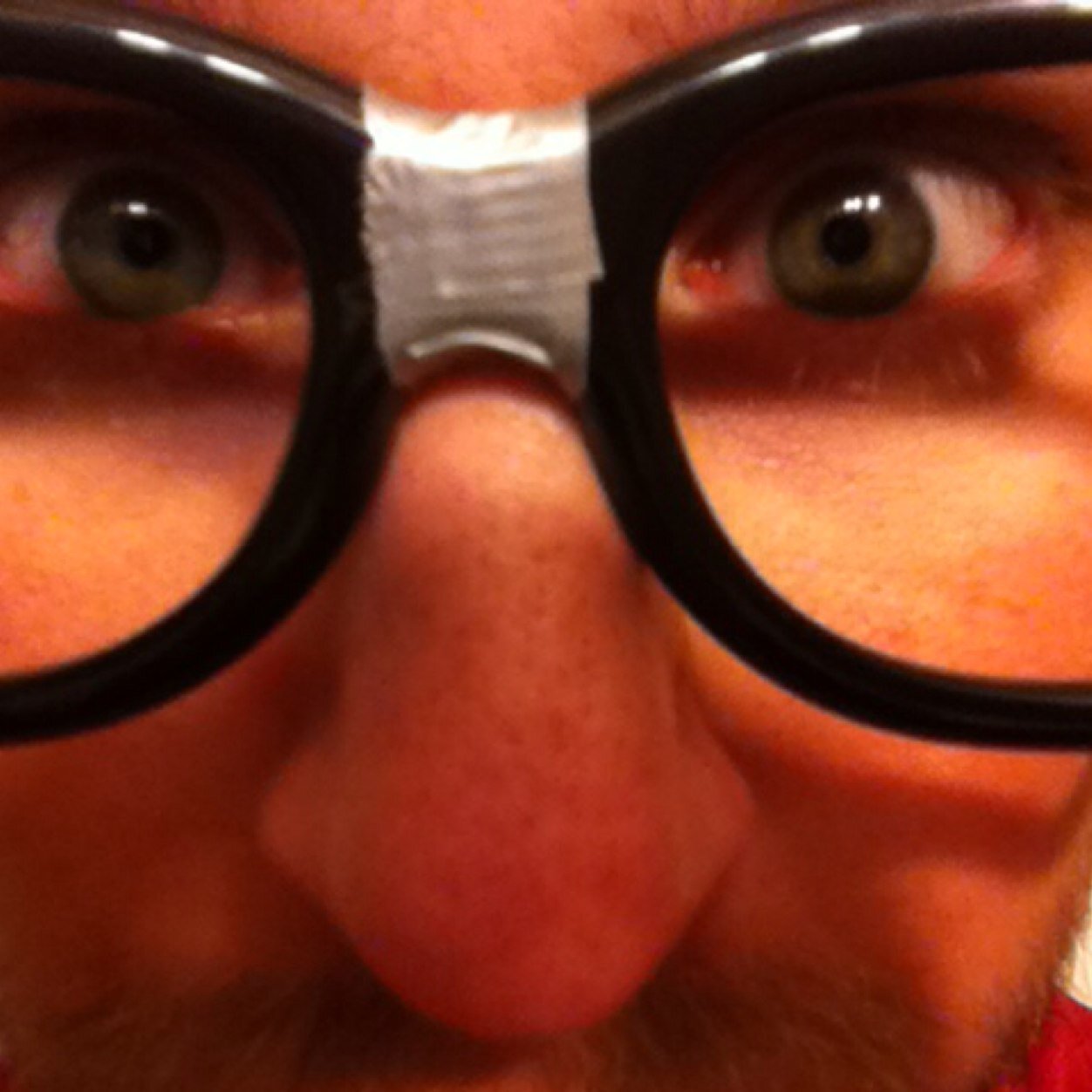 Exergeeking's profile picture. Exercise Physiologist. Fitness and health advocate. 

Substantial nerd, substandard fashion sense.