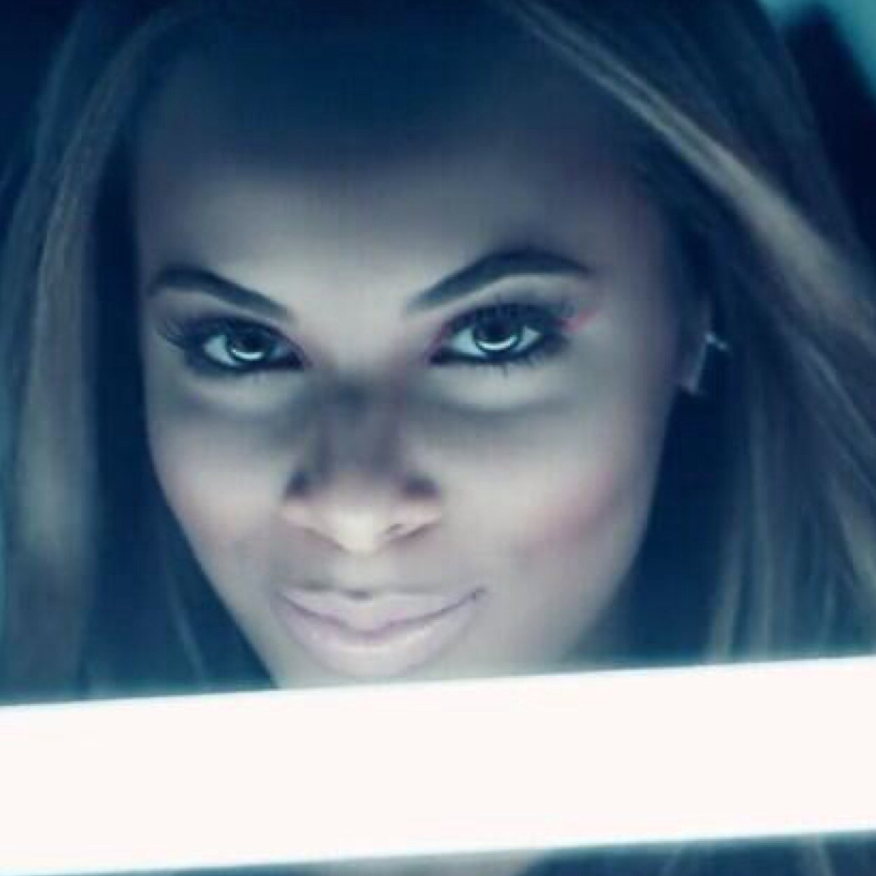 First EVER @Rochellethesats twitter fansite. First fansite to be followed by Roch. Official Tweam for @rochellethesats :)