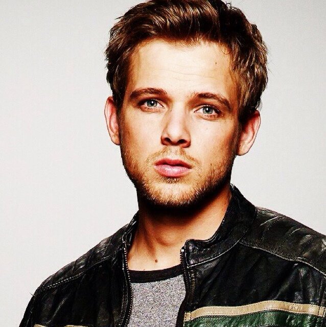 maximiIlion's profile picture. I don't even remember, bro.
|| RP. Was @maximiIIion.