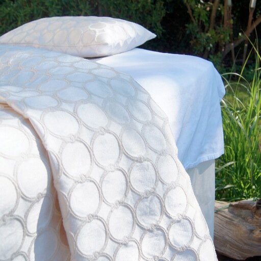 We are dedicated to designing luxurious spa and massage linens for destination spas, day spas, resorts & health clinics