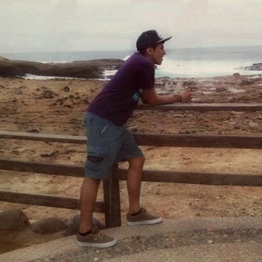 jonevito19's profile picture. Pos Soy Chico Normal que Ama Bailar Salir Y Divertirme Y soy Como Soy Alegre ^.^