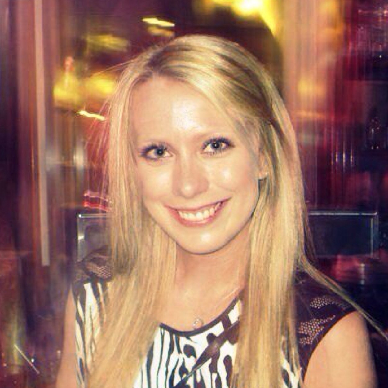 its_sk's profile picture. I like my coffee piping hot.