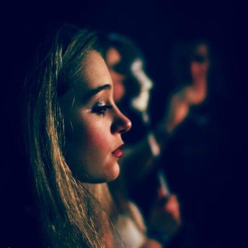 Soy el -Todos quieren con esa zorra-de todas las mujeres. Y el crush de todos los hombres,hasta soy el crush de mi crush.