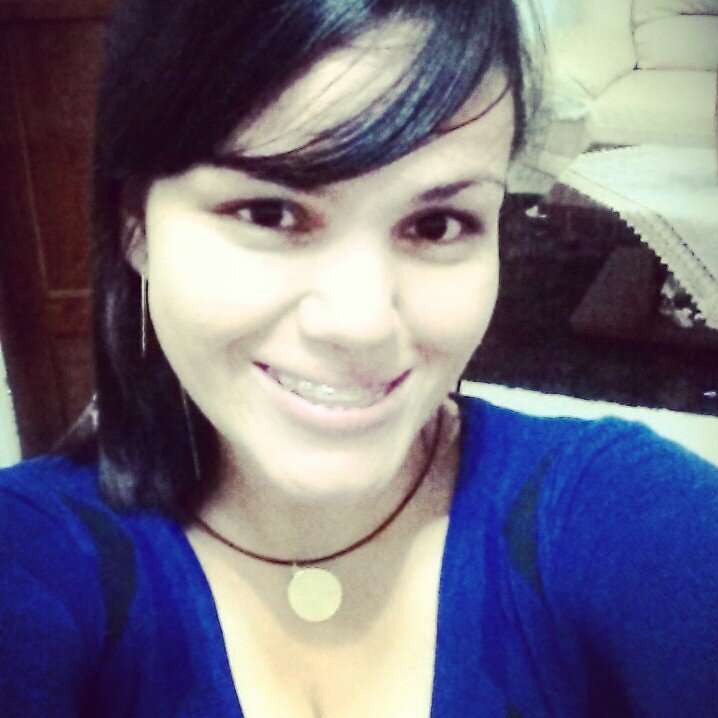 Arquitecta, soñadora, alegre y feliz