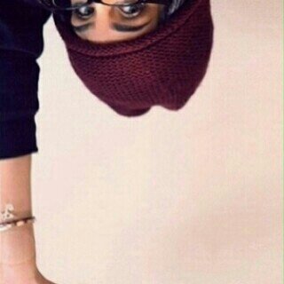 _roobe's profile picture. أنا سَيدة أفكاري،ما أقولهُ يمثلني ومَا تَعتقده أنتَ من خلفِ أحرفي أمر عَائدٌ إلى حجِم عقلِك ~ مزاجَي بسيُط ،لا اتصُنع ايّ شعَور احُب العفويہَ بكِل شيء