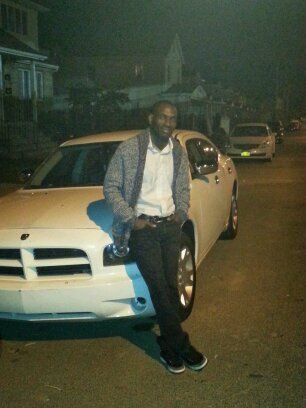 yvener_tech's profile picture. 