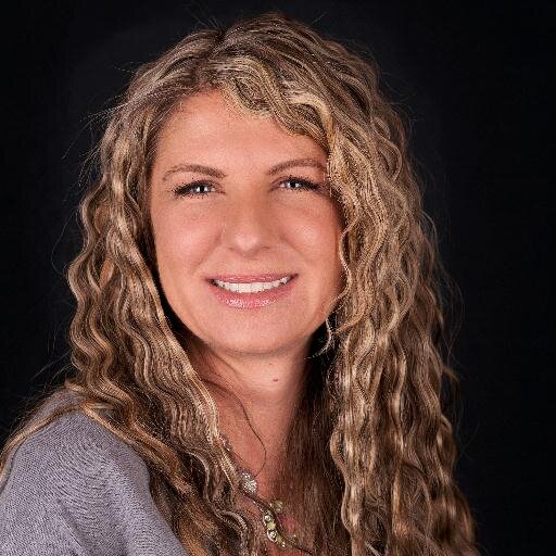Realtor in  YYC: buying and selling a home should be fun!  Morning coffee addict, artist,  foodie  and outdoor enthusiast. Passionate Calgarian