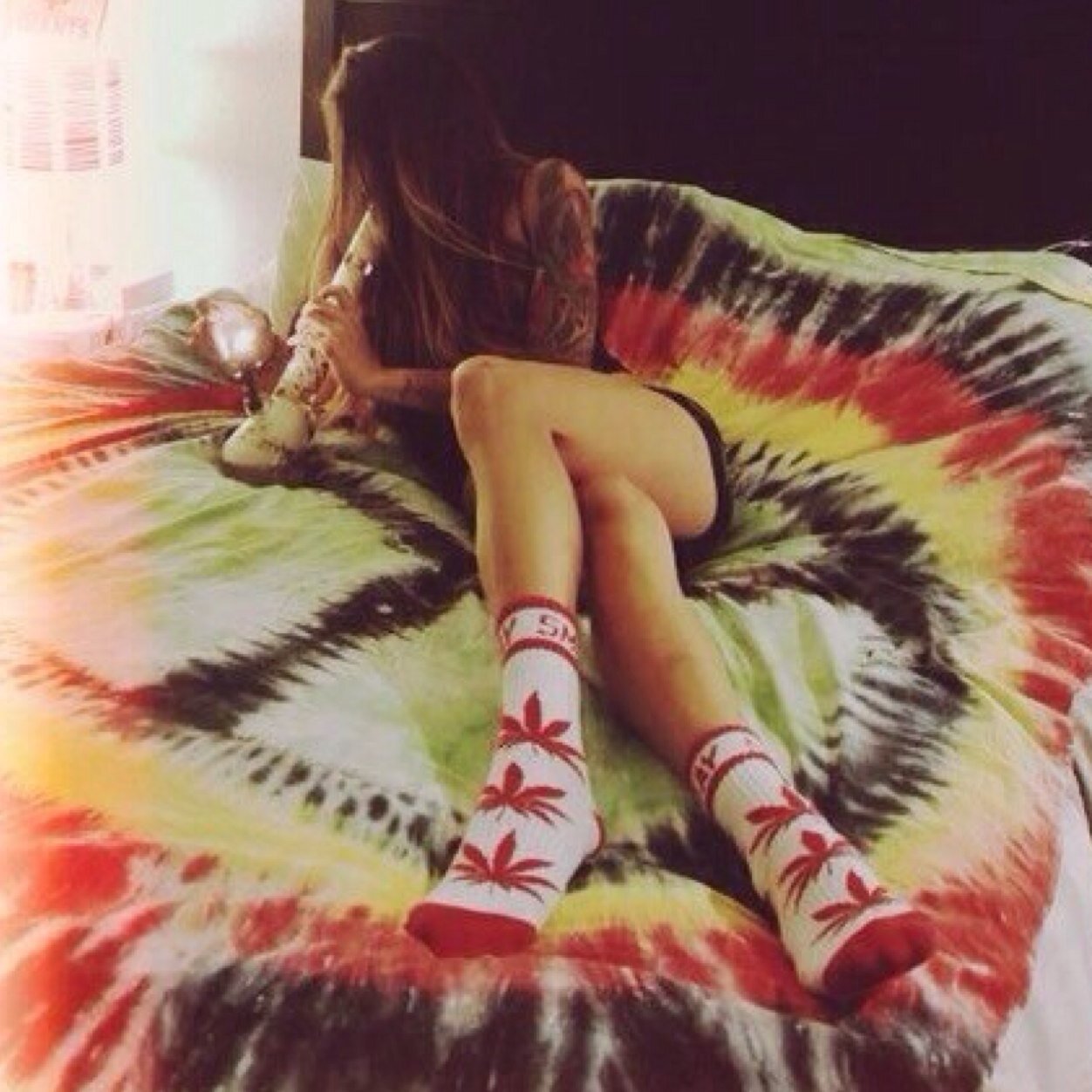 Peace on earth • love cats • smoke a lot of weed • do what makes you happy. (: