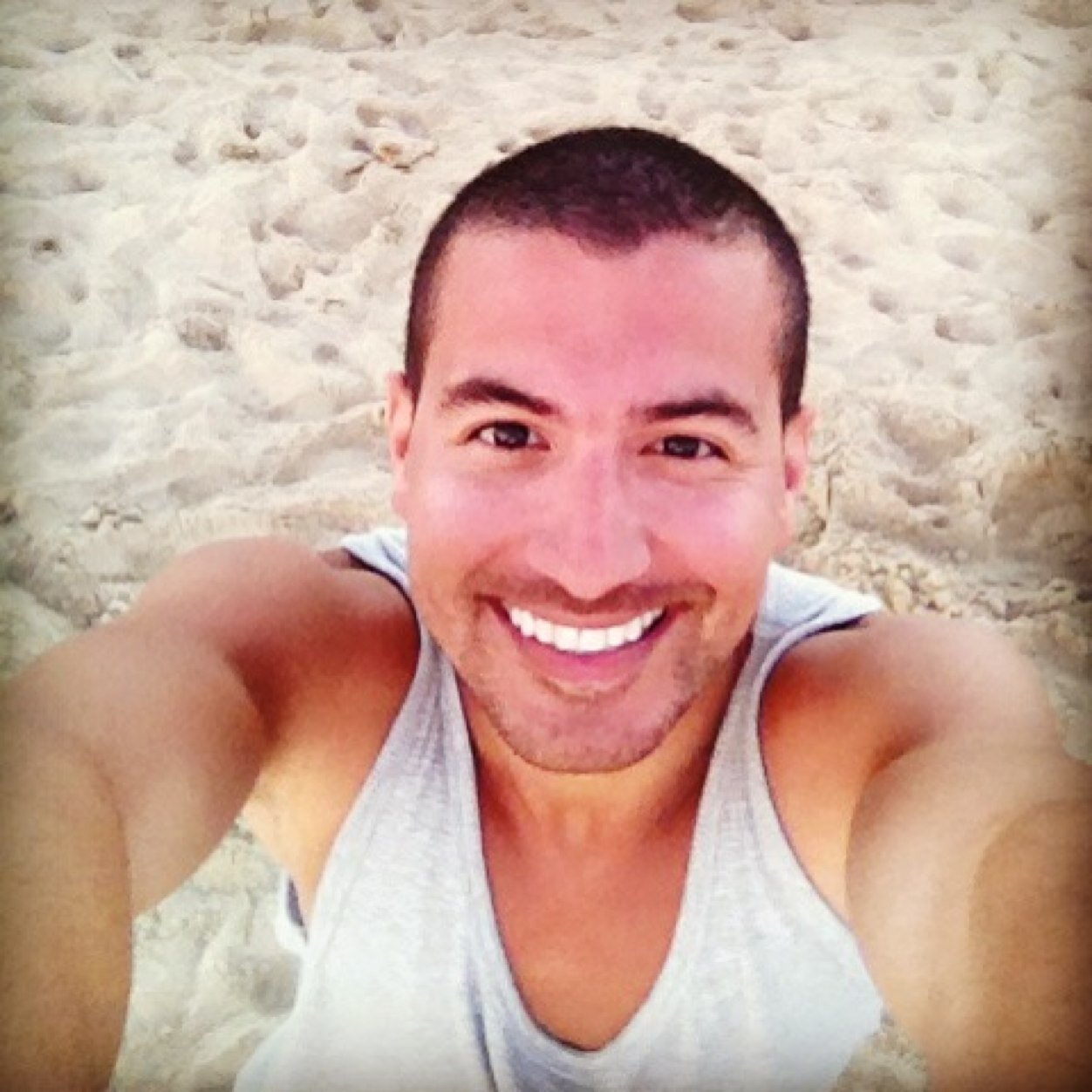 YhondarwysP's profile picture. Wedding & Event Planners/ Director de @goprotocolo / Abogado /Creo en mi Venezuela y su Gente!