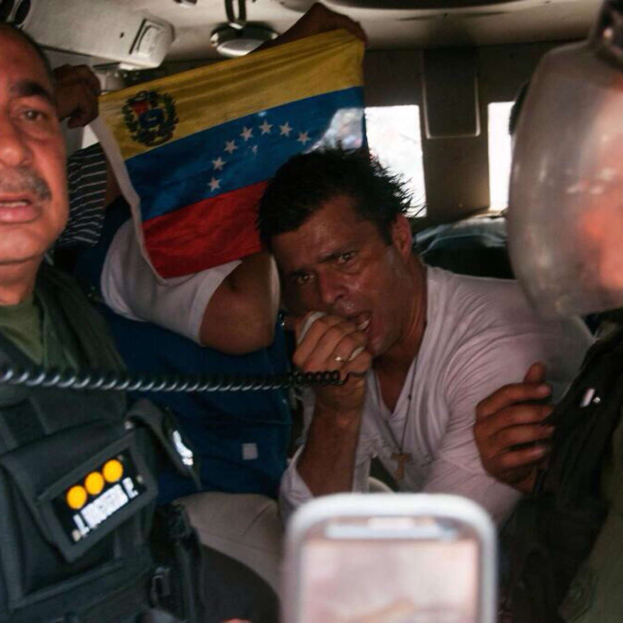 Venezolano y fiel creyente que pronto nuestro país estará mejor gobernado.