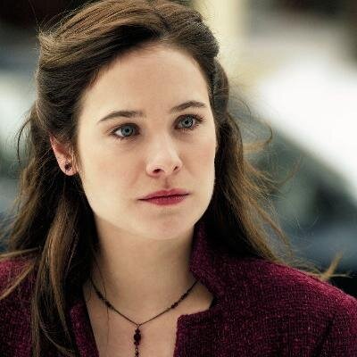 I'm doing the best I can to make sure everything's just fine in this folie en famille. |RP|